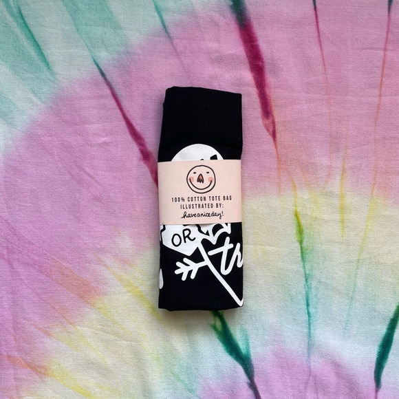 NWT Black Halloween Trick or Treat Tote - Picture 5 of 7